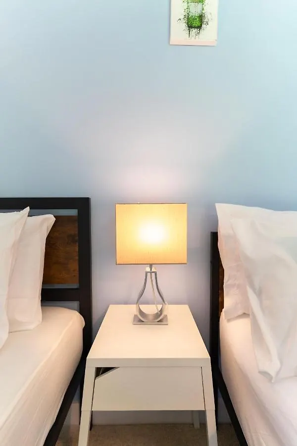 Executive Serviced Accommodation- Southampton, Perfect For Relocators, Contractors And Professionals Holiday home Southampton