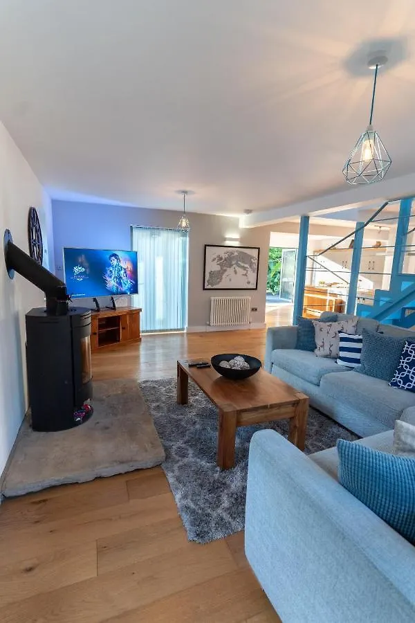 Holiday home Executive Serviced Accommodation- Southampton, Perfect For Relocators, Contractors And Professionals